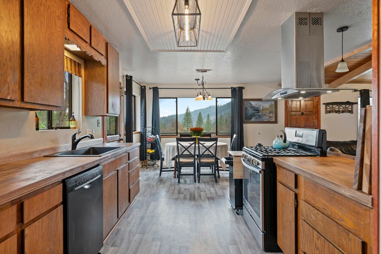 Photo of 4866 Galice 4 of 65