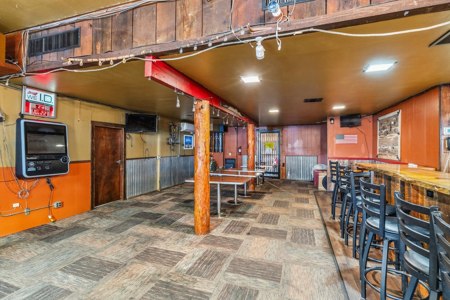 Photo of 217 Pine 5 of 35
