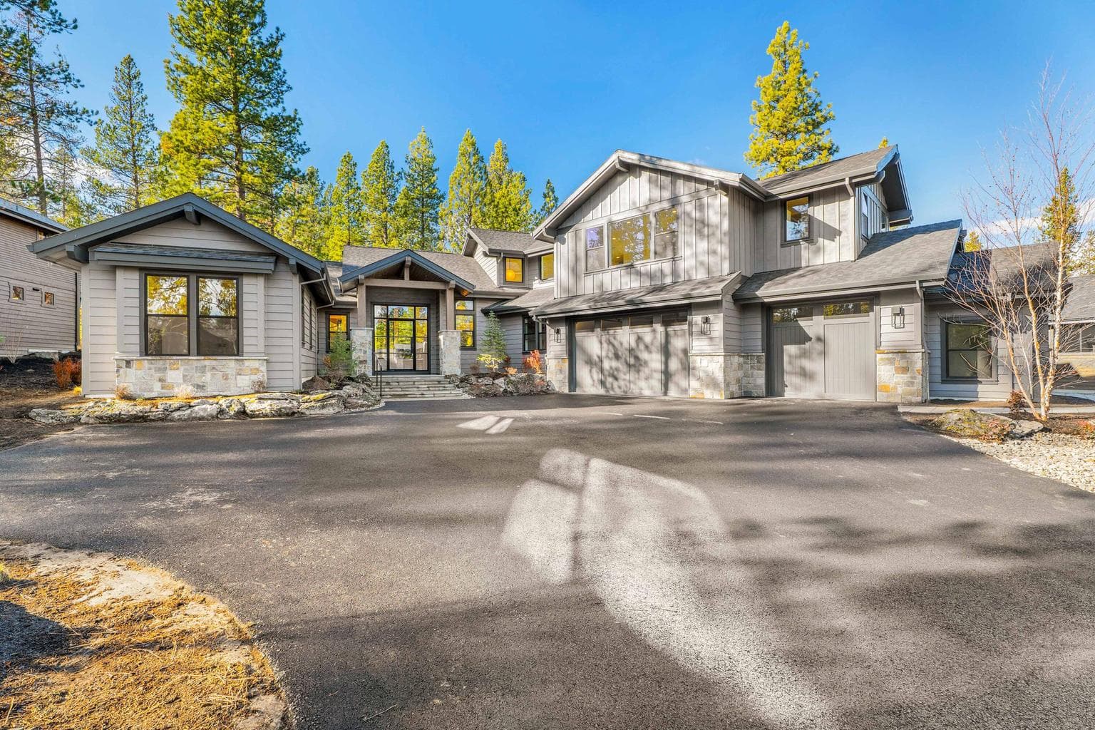 Newly completed mountain-modern home in Caldera Springs includes a fantastic floorplan and high end finishes.