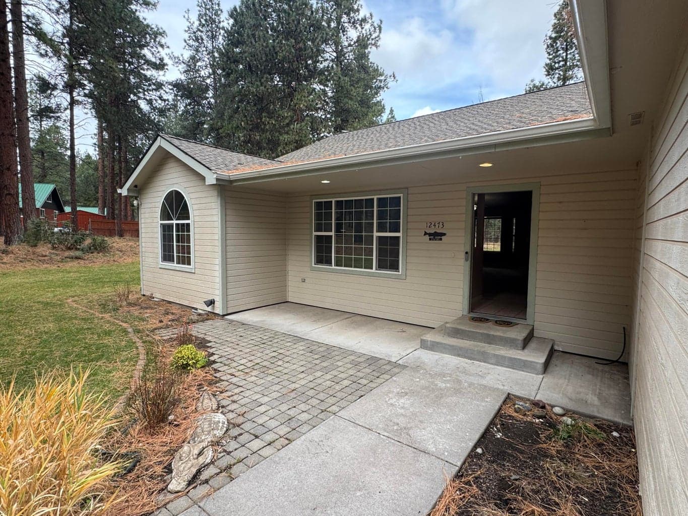 Photo of 12473 Overland 4 of 27