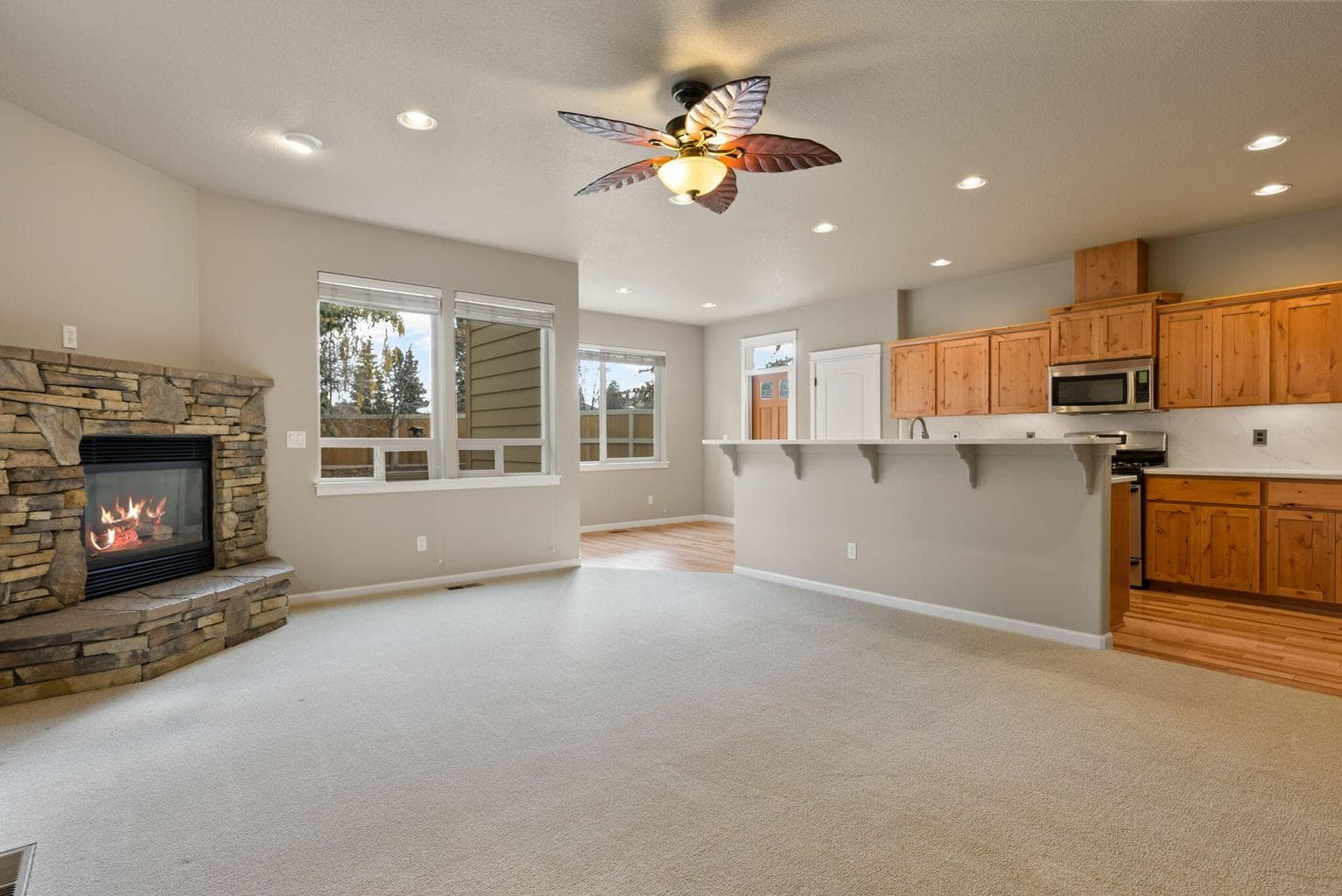 Photo of 20939 Blue Bush 5 of 29