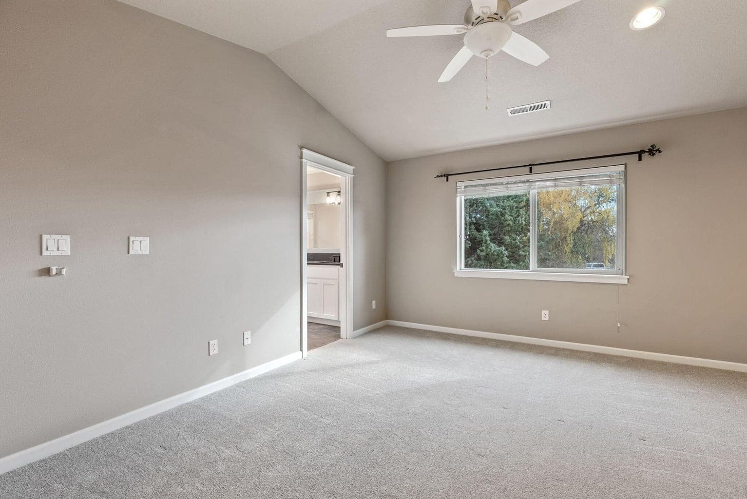 Photo of 20939 Blue Bush Court 9 of 29