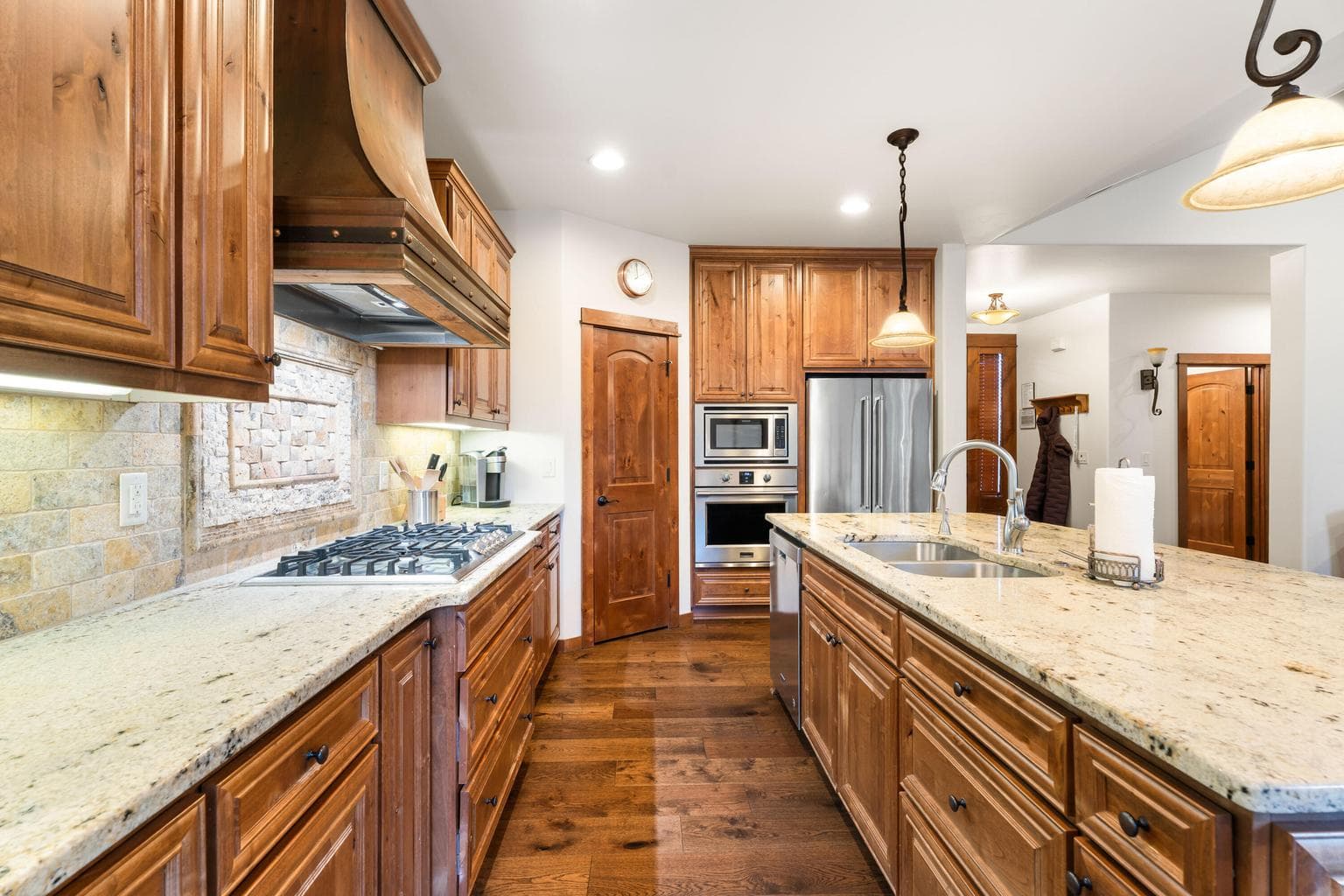 Photo of 56564 Caldera Springs Court 6 of 31
