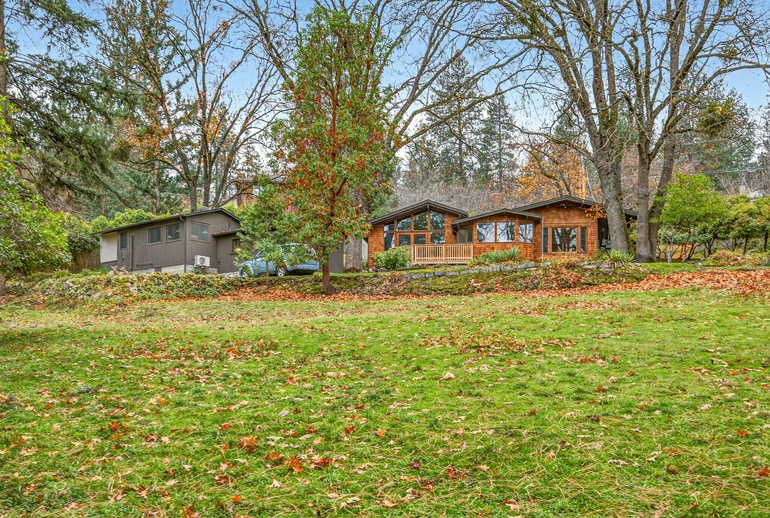 Photo of 770 Elkader 2 of 37