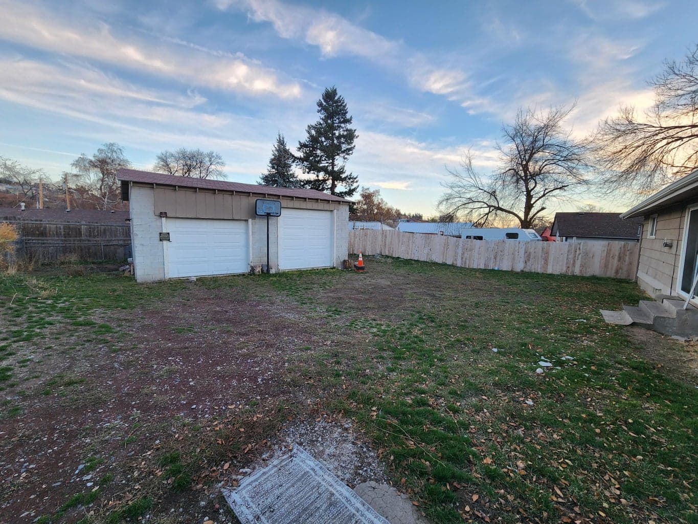 Photo of 825 California 3 of 22