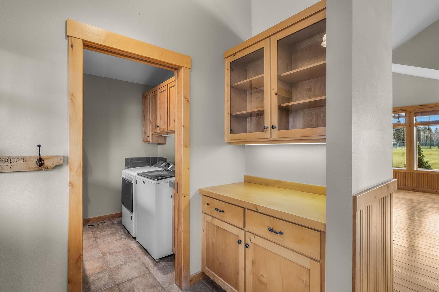Photo of 546 S Cottonwood Street 21 of 53
