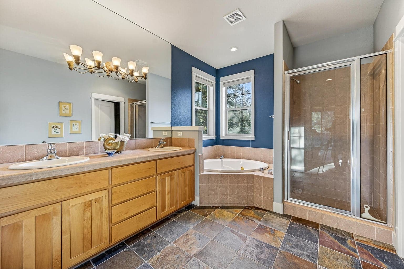 Photo of 2729 NW Havre Court 33 of 48