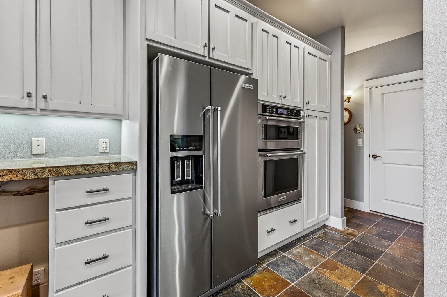 Photo of 2729 NW Havre Court 11 of 48