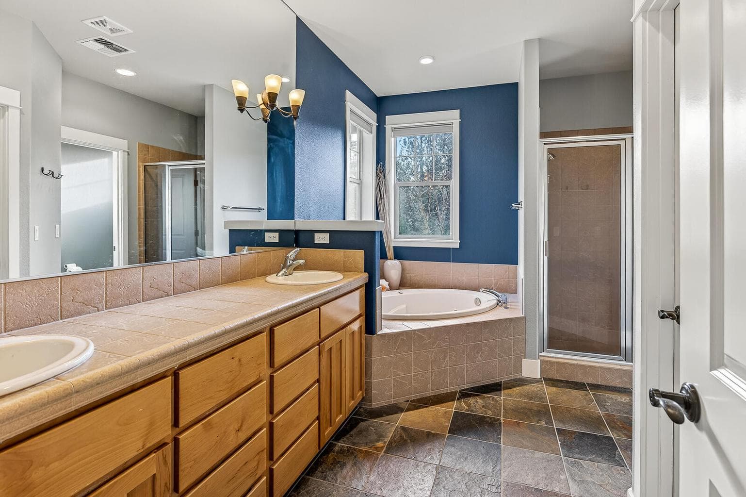 Photo of 2729 NW Havre Court 29 of 48