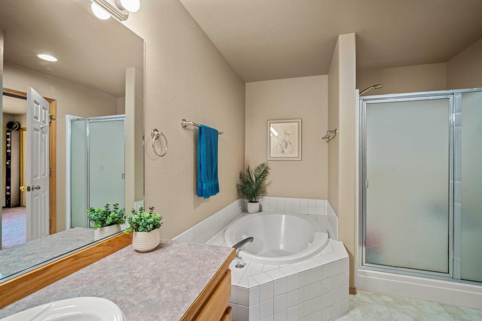 Second level Primary bath ensuite