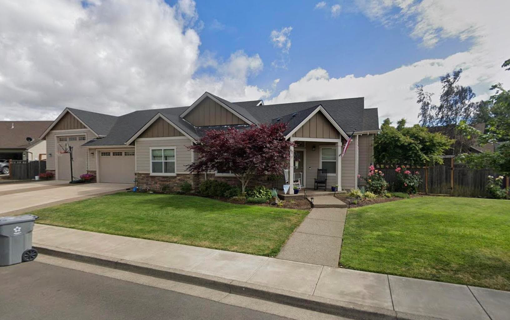 1577 Loganberry, Dallas, 97338