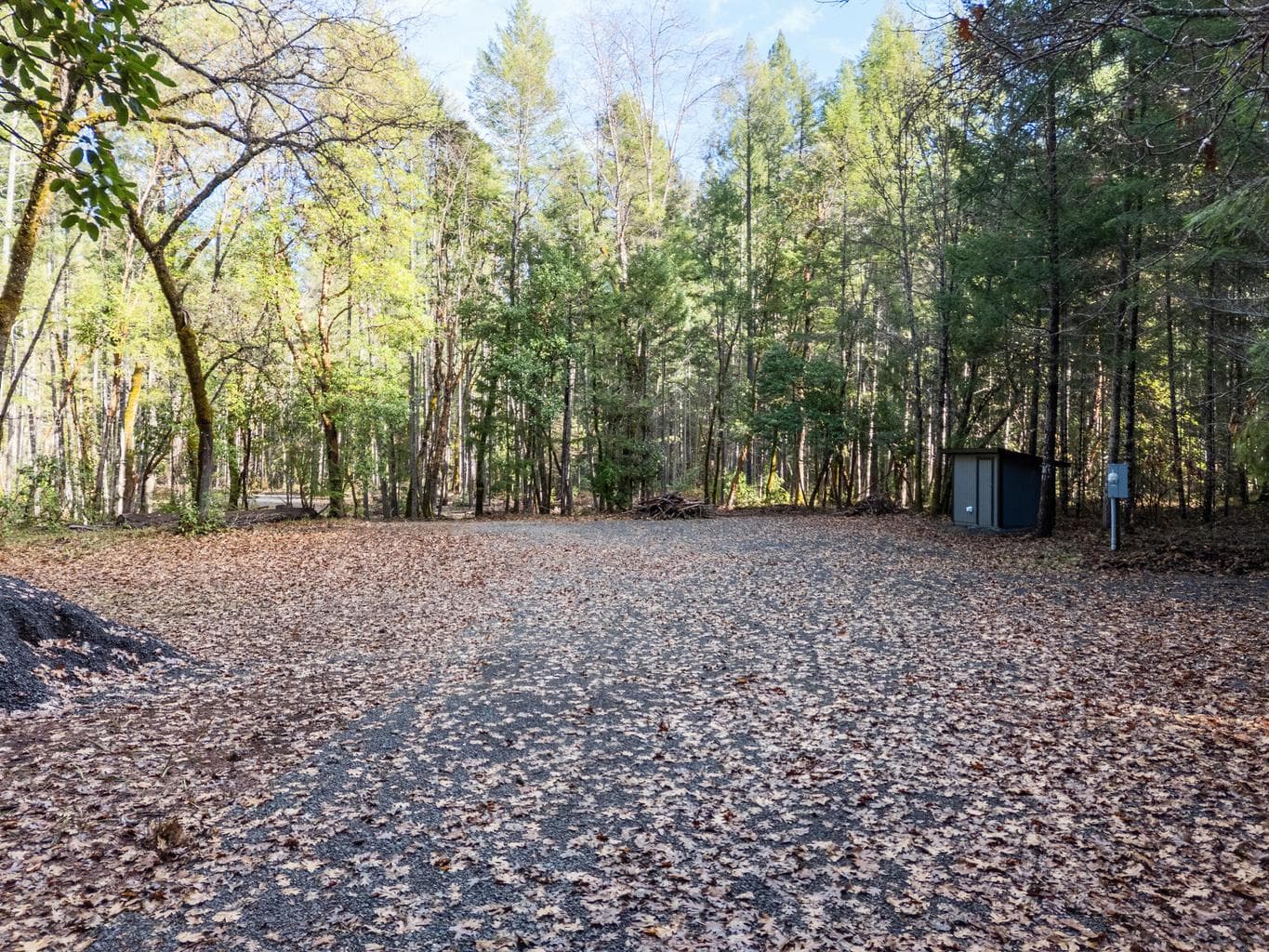 Photo of 7001 Rockydale 4 of 33