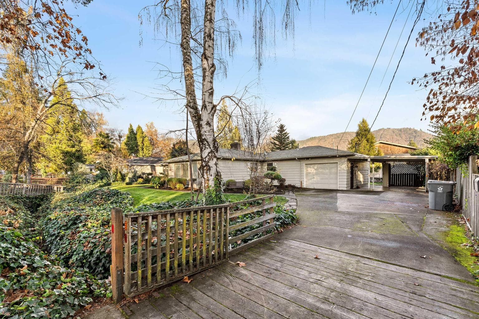 Photo of 1021 Conklin 4 of 37