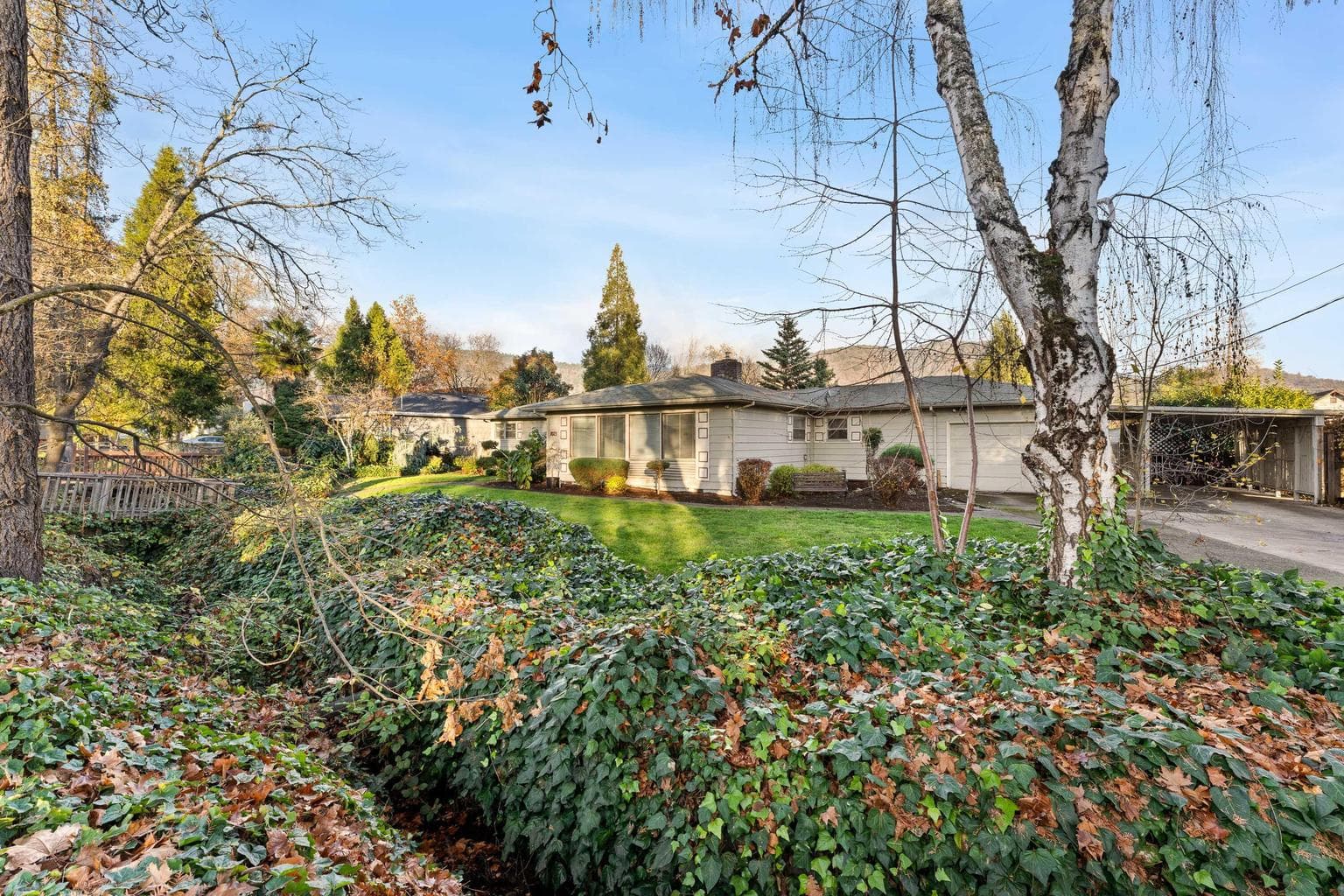 Photo of 1021 Conklin 3 of 37