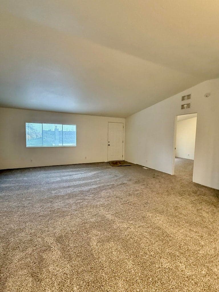 Photo of 470 10th 5 of 22