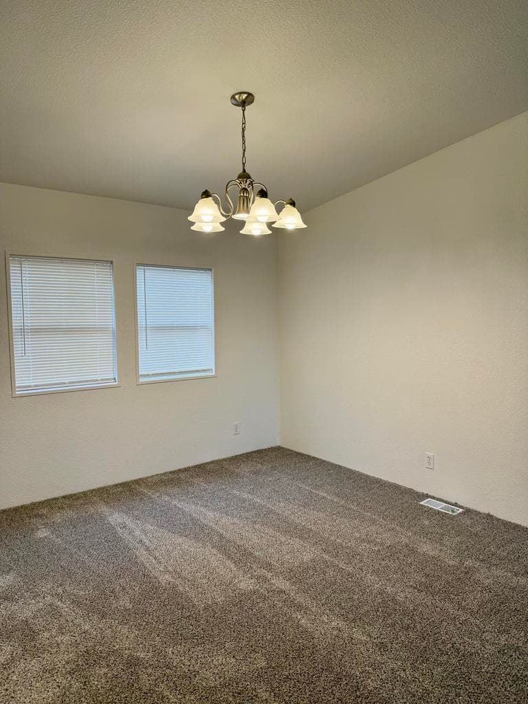 Photo of 470 SE 10th Street 8 of 22