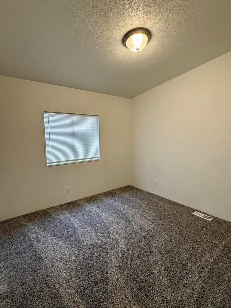 Photo of 470 SE 10th Street 18 of 22