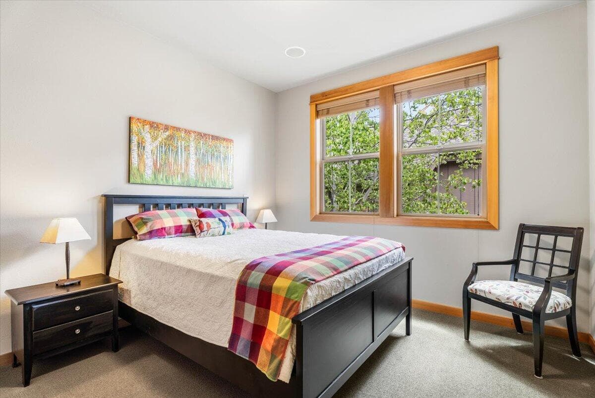 Photo of 57112 Evergreen Loop 29 of 38
