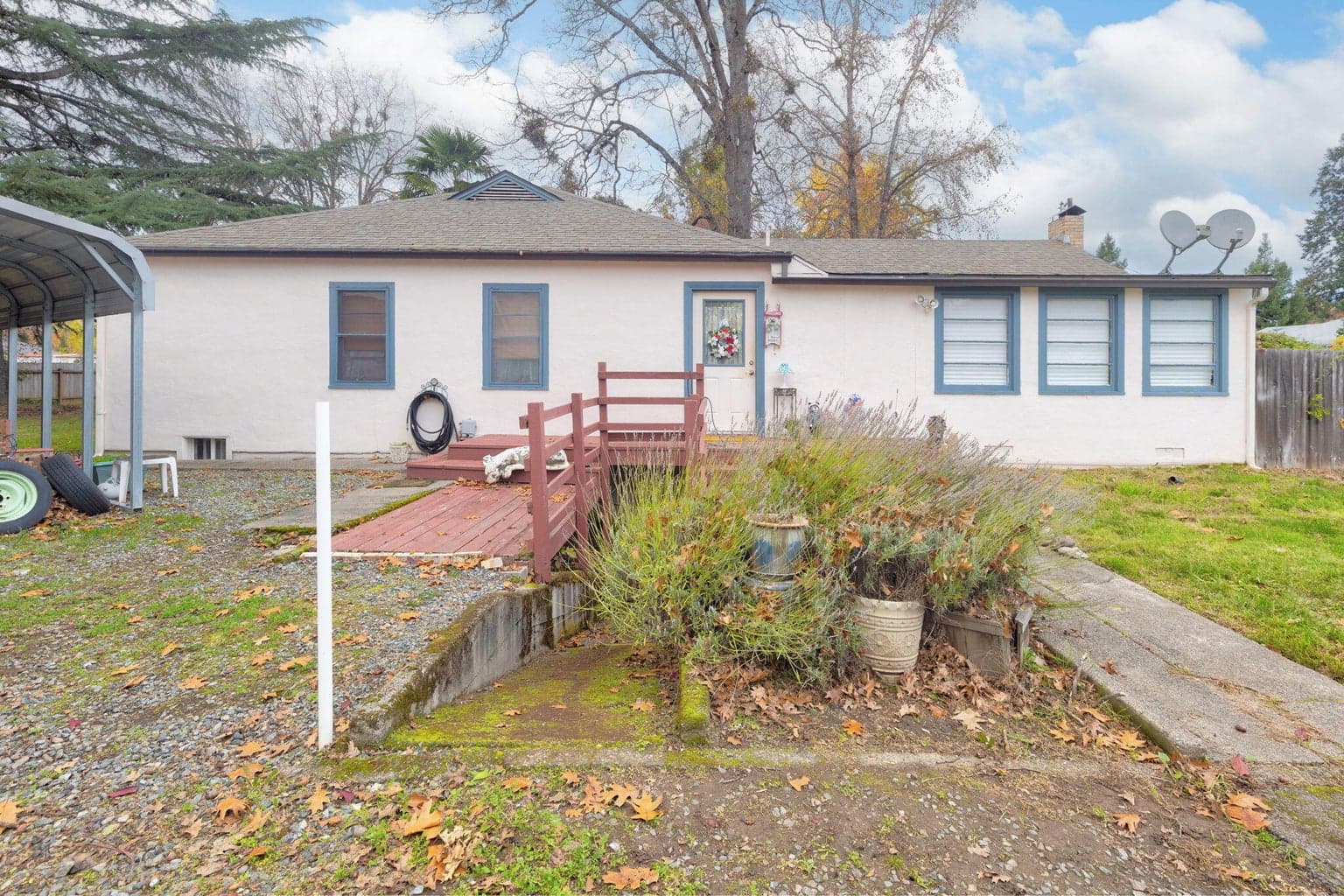 Photo of 1213 Park 2 of 17
