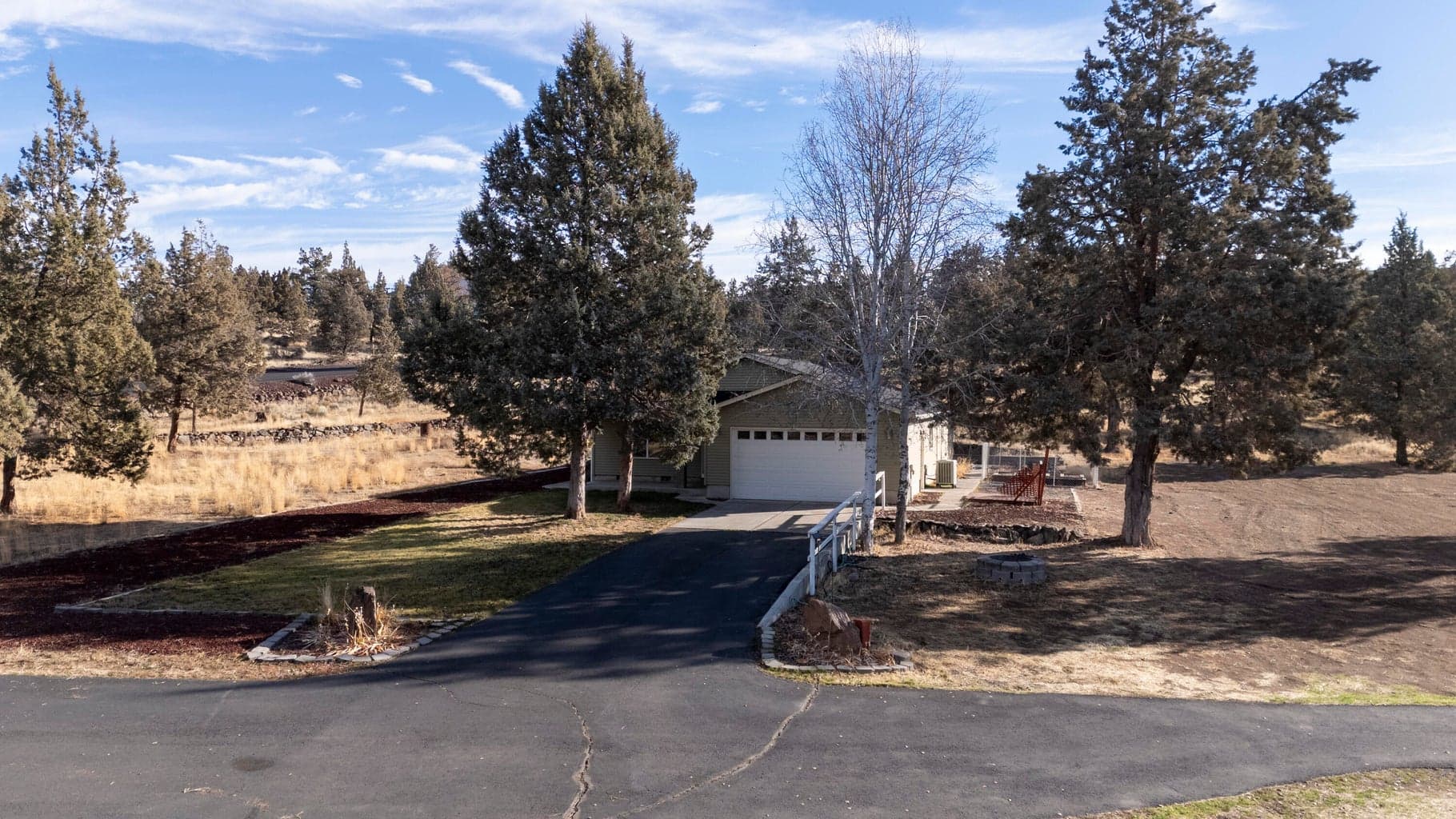 Photo of 2350 NW Rimrock Loop 42 of 45