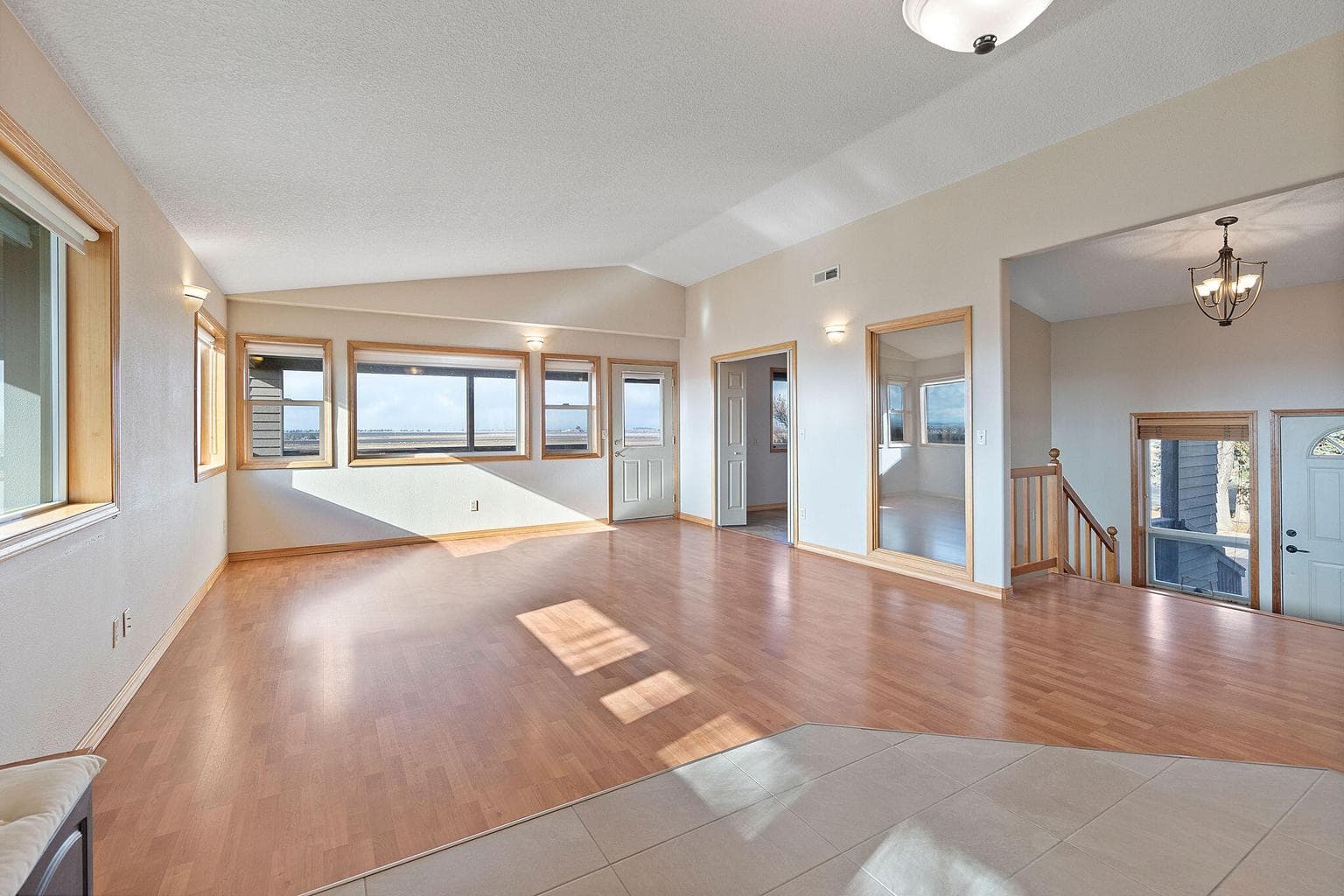 Photo of 2490 NW Deschutes Drive 16 of 49