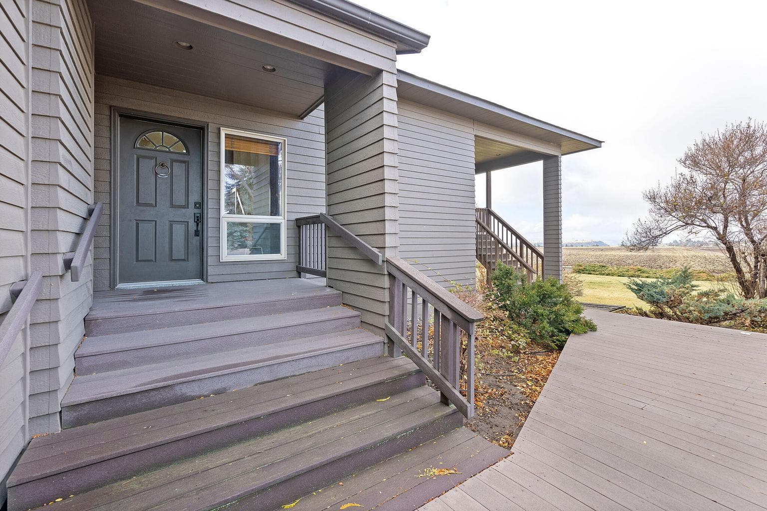 Photo of 2490 NW Deschutes Drive 30 of 49