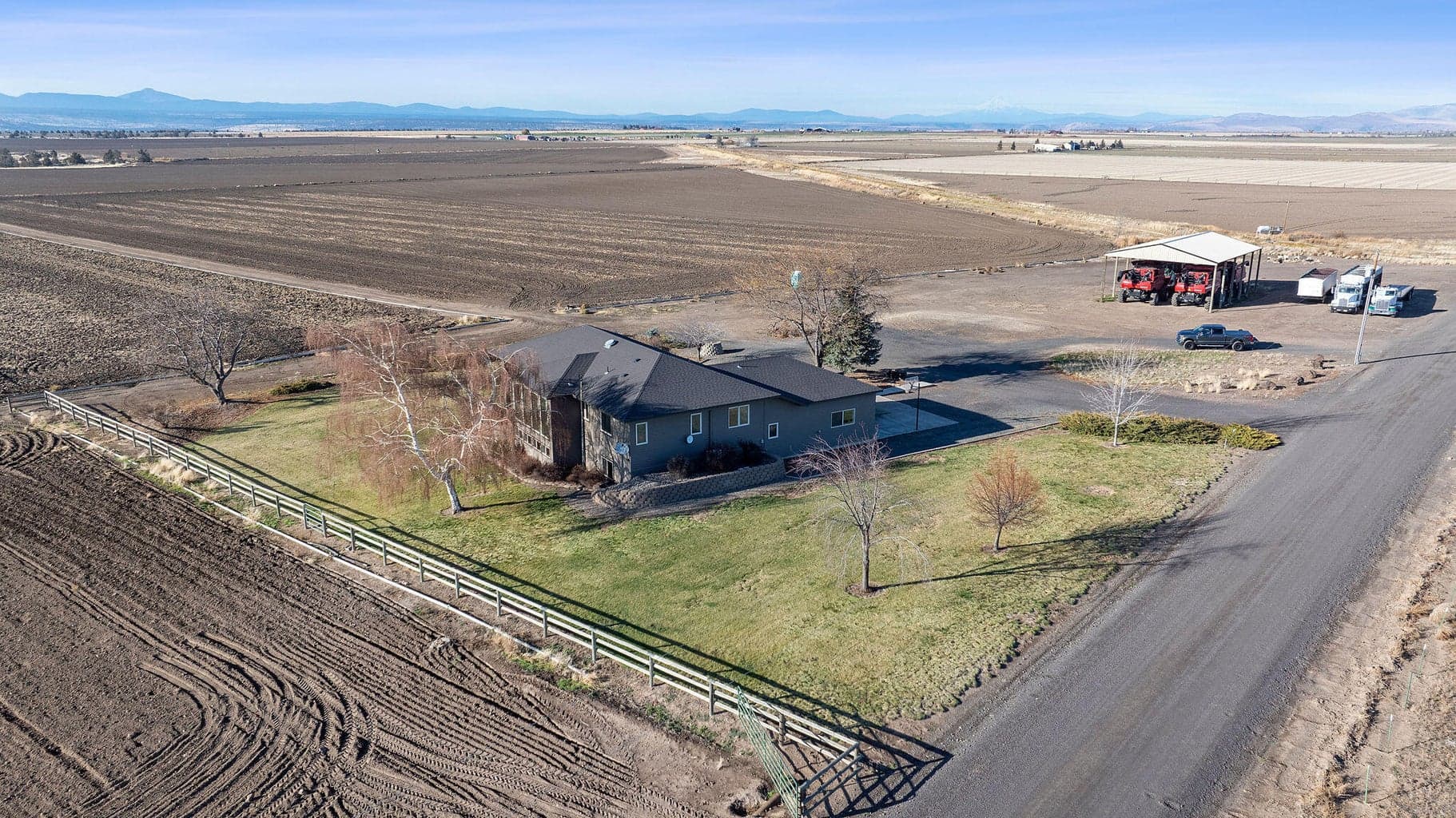 Photo of 2490 NW Deschutes Drive 8 of 49
