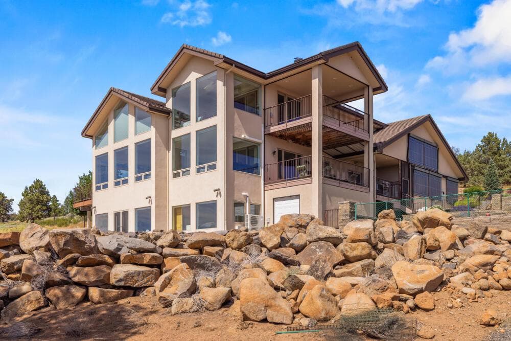 Photo of 5976 Sunset Ridge 1 of 98
