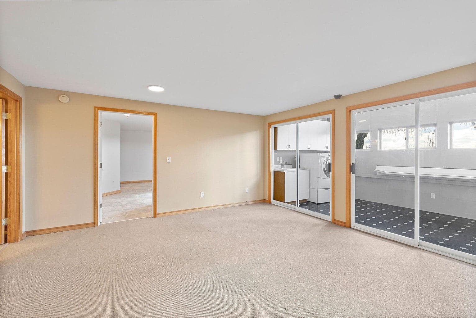 Photo of 2490 NW Deschutes Drive 10 of 92