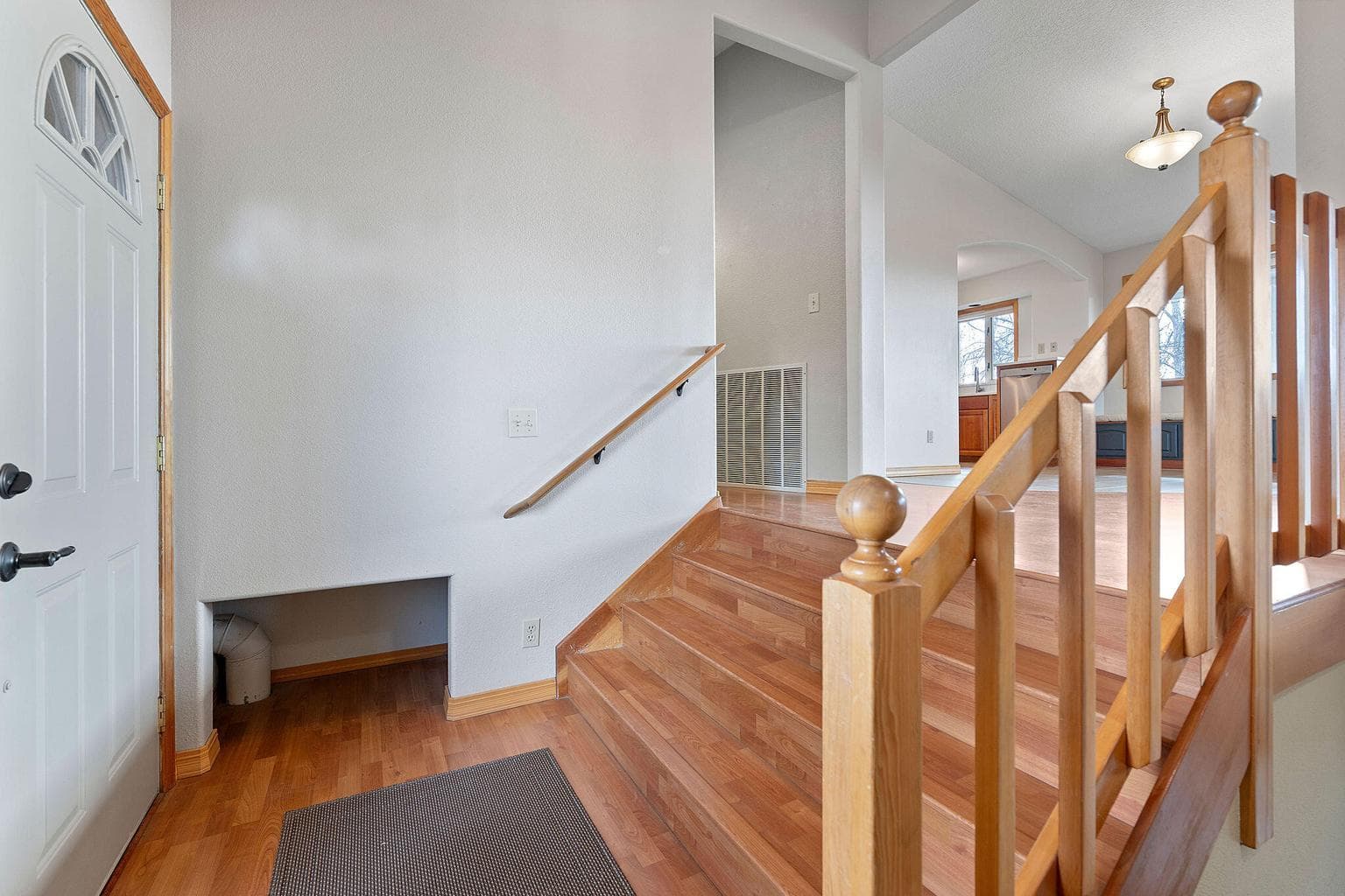 Photo of 2490 NW Deschutes Drive 21 of 92