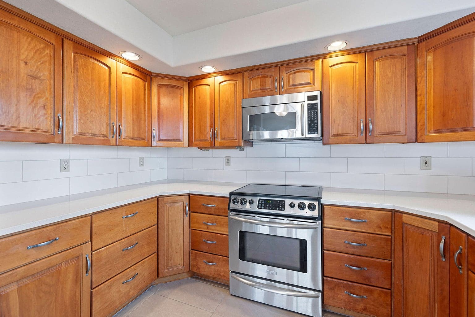 Photo of 2490 NW Deschutes Drive 29 of 92