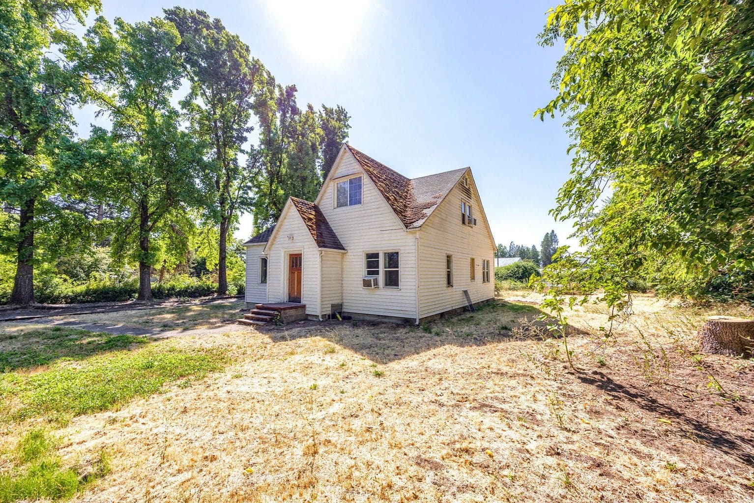 Photo of 2315 Upper River Road 2 of 27
