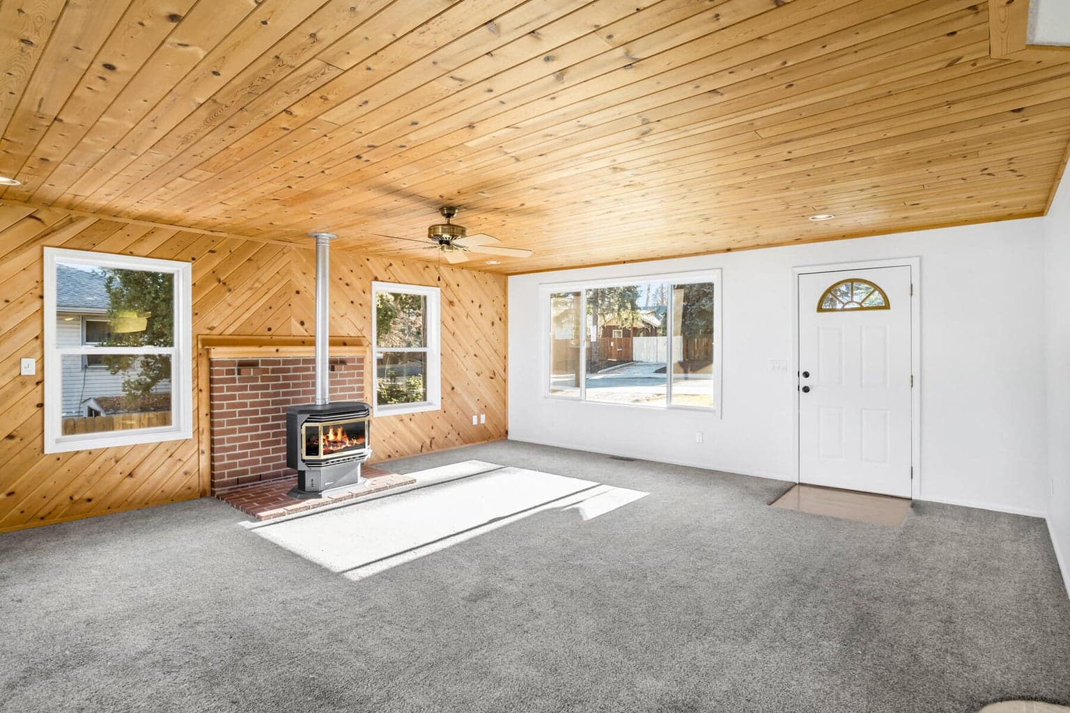 Photo of 642 Franklin 2 of 38