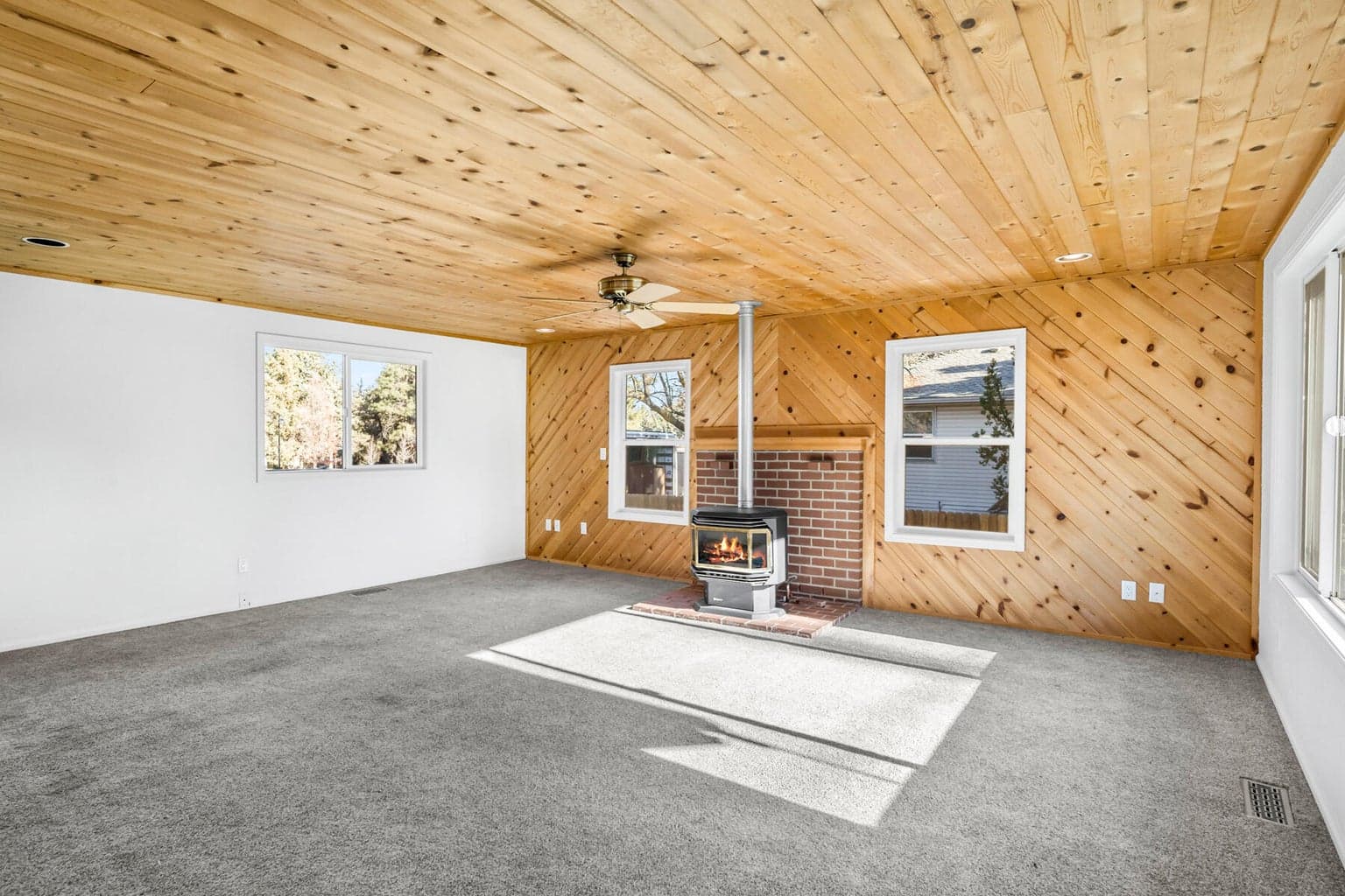 Photo of 642 Franklin 3 of 38
