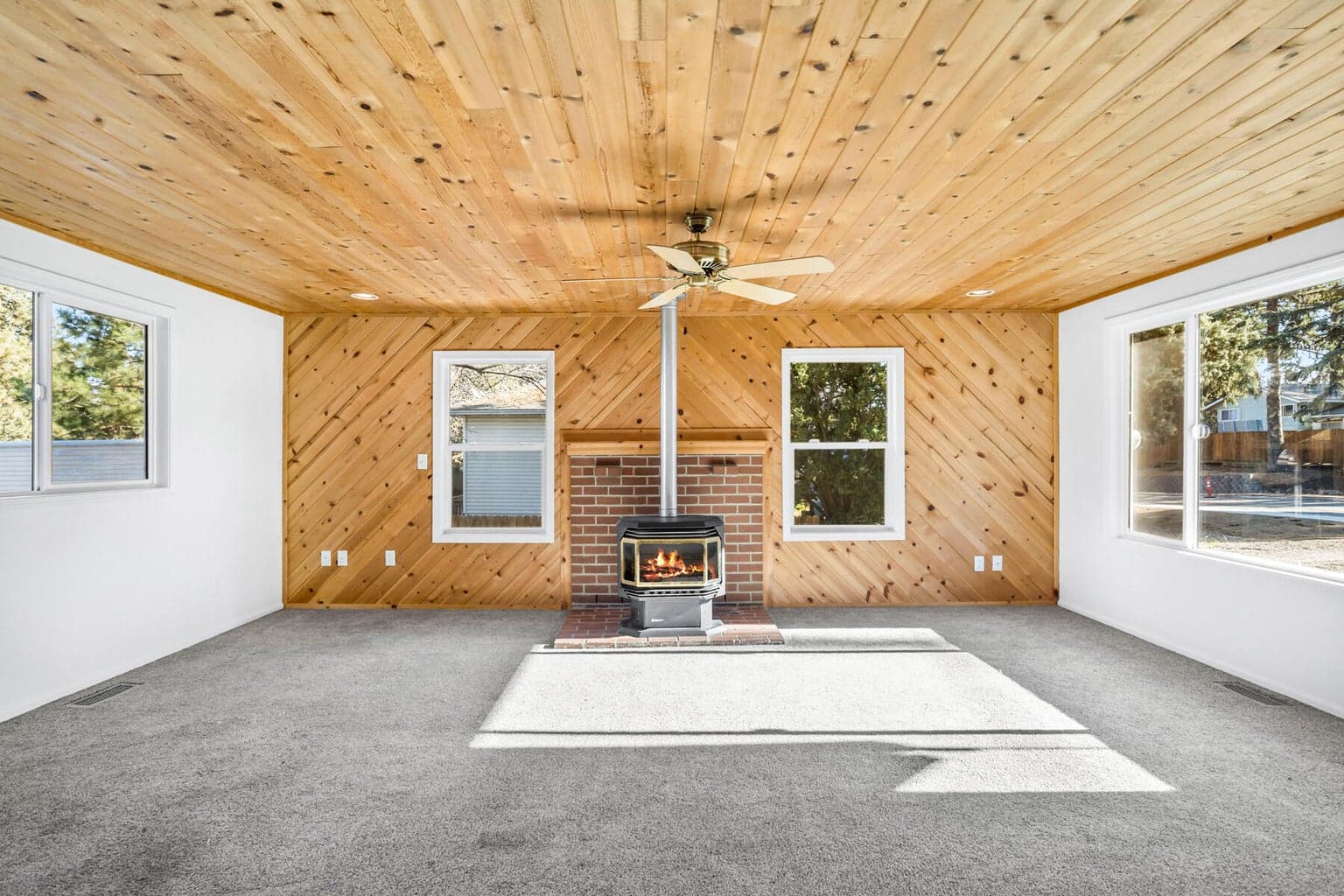 Photo of 642 Franklin 4 of 38