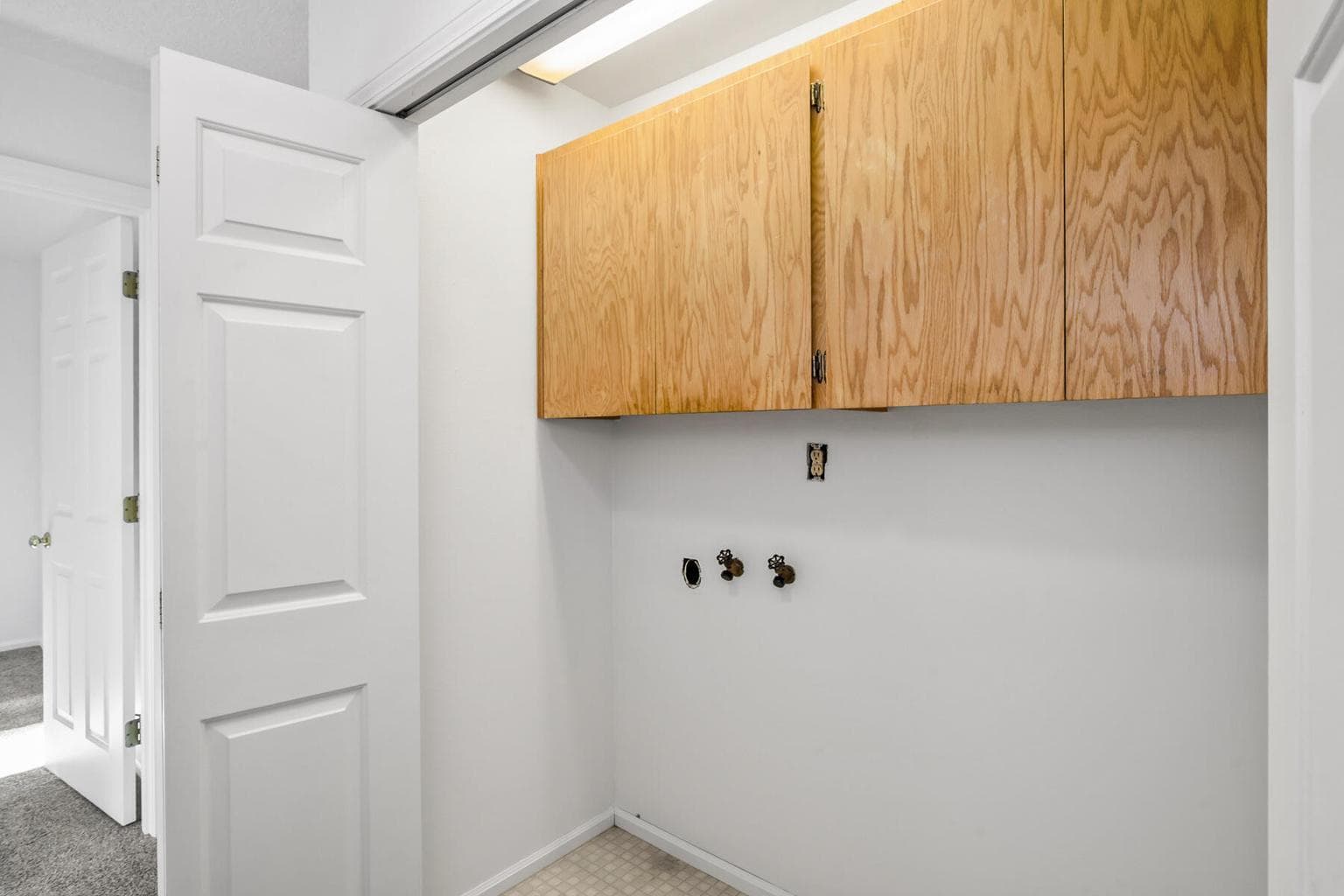 Photo of 642 NE Franklin Avenue 10 of 38