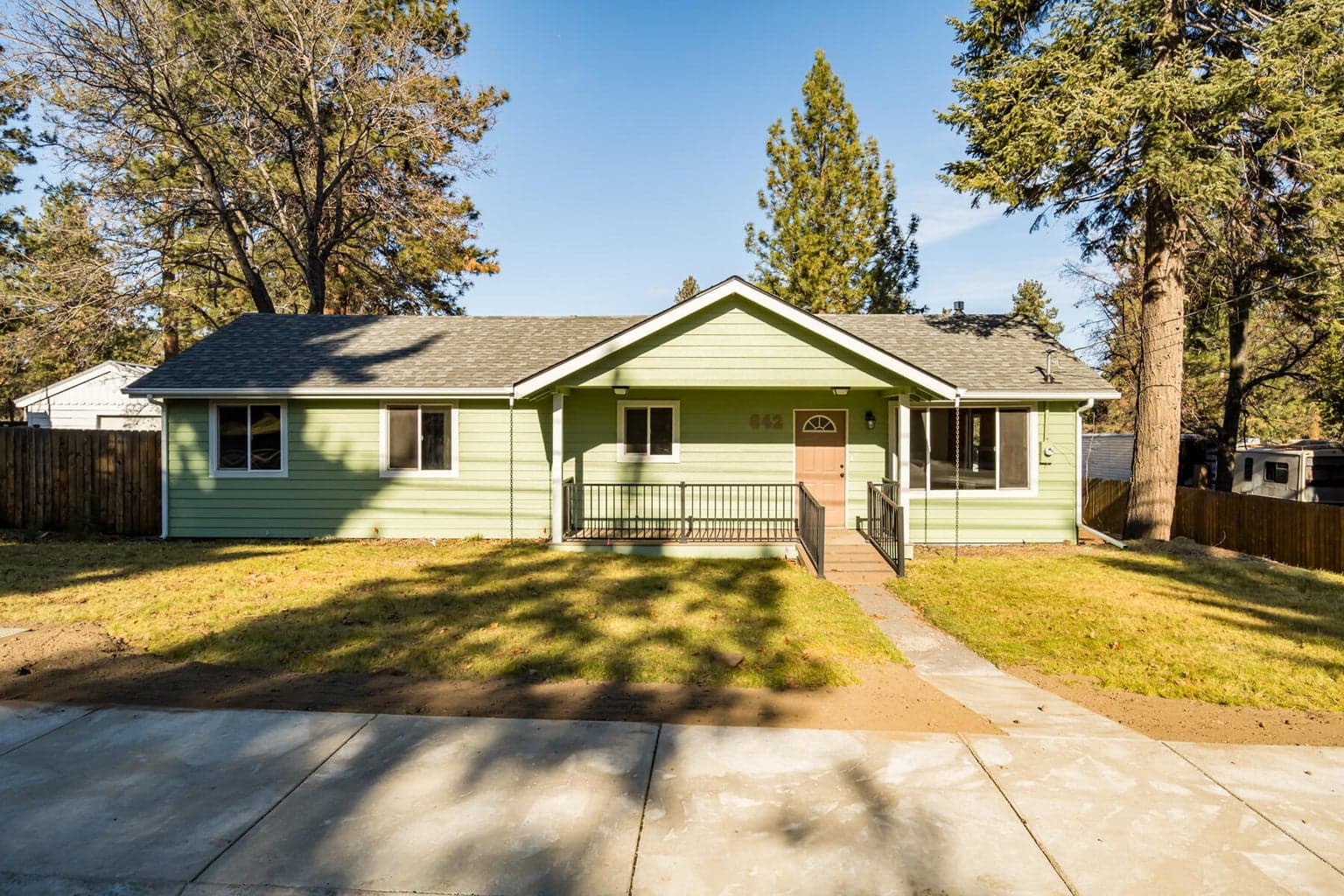 Photo of 642 Franklin 1 of 38