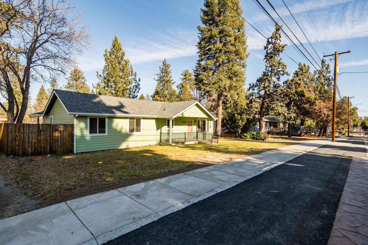 Photo of 642 NE Franklin Avenue 20 of 38