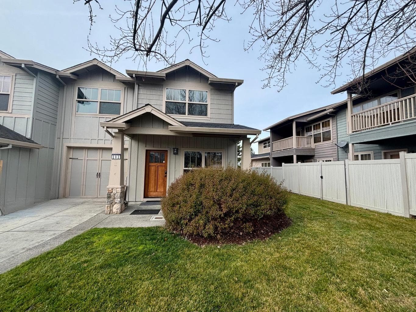 Photo of 3126 Alameda 2 of 29