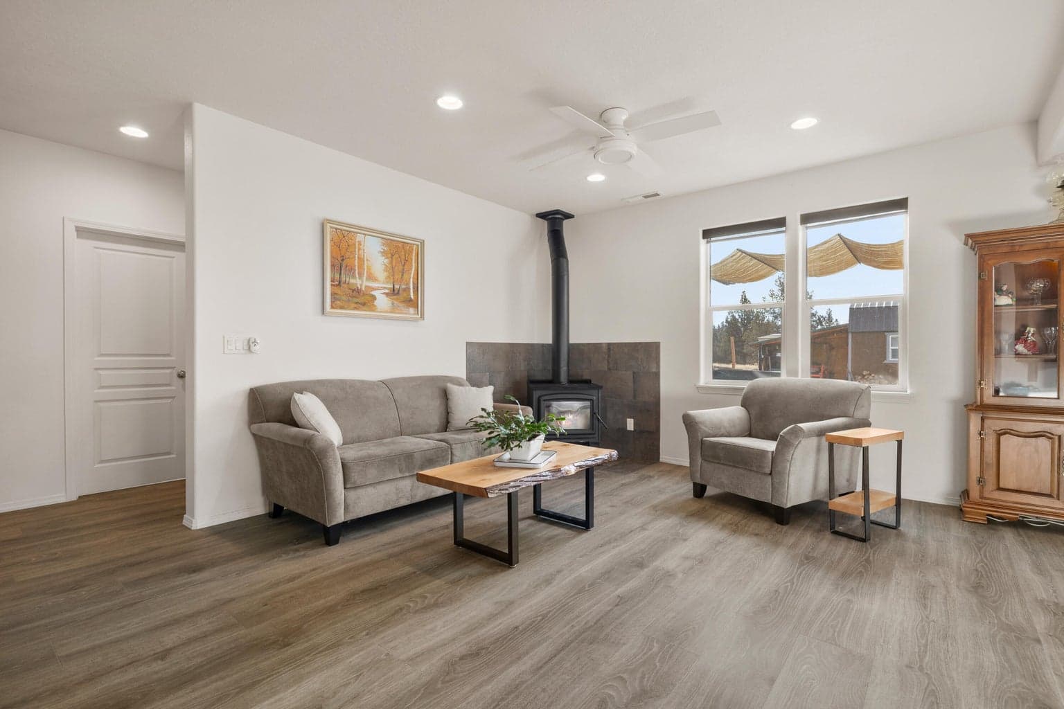Photo of 9040 Sand Ridge 5 of 32