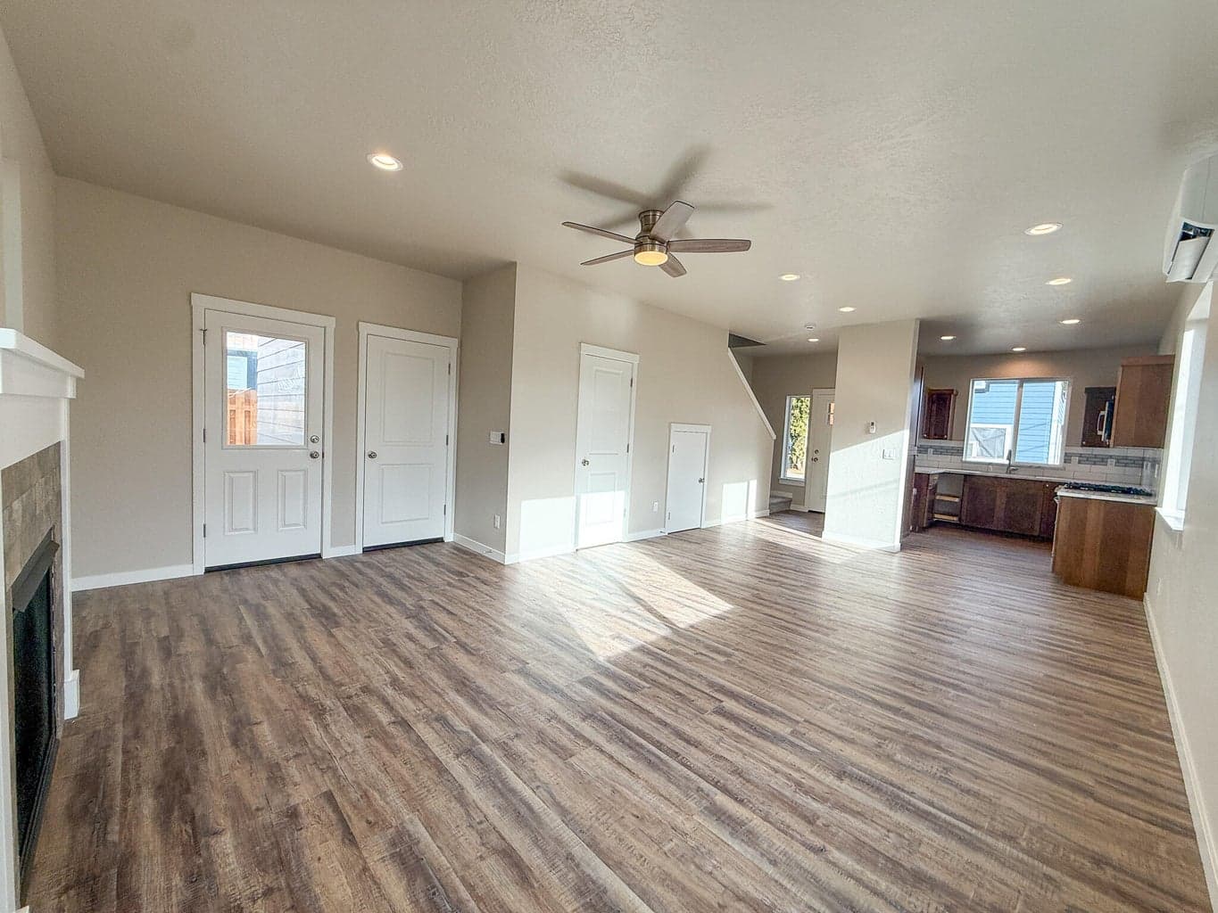 Photo of 321 6th 4 of 15