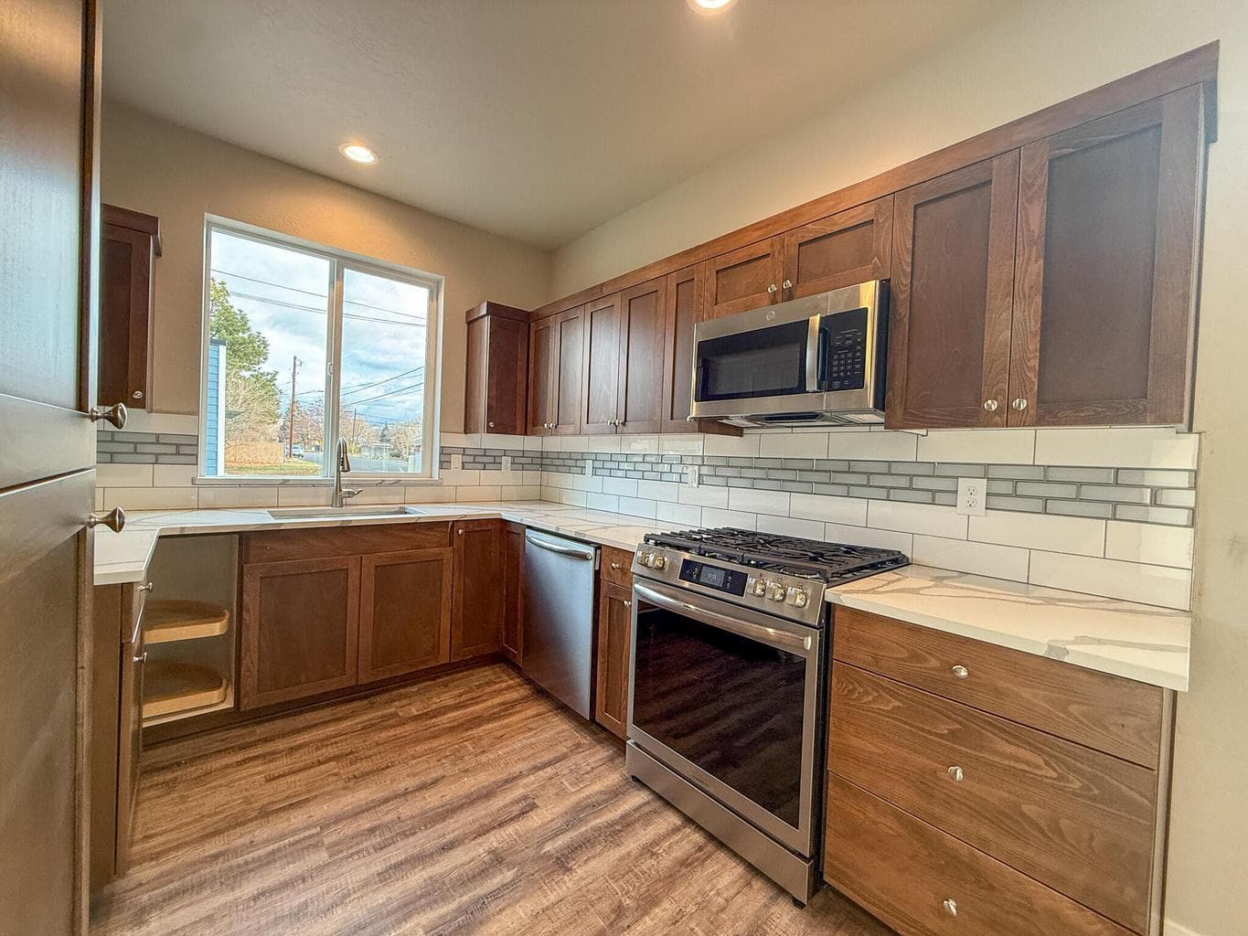 Photo of 321 6th 5 of 15