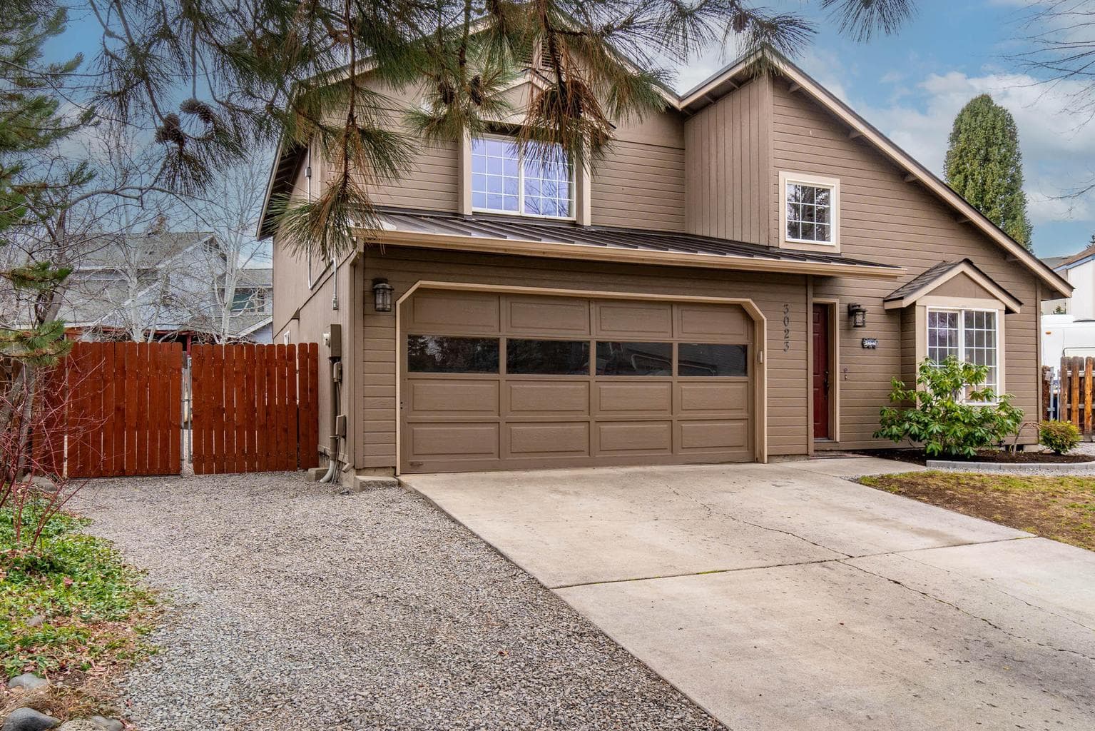Photo of 3023 Lansing Court 2 of 27