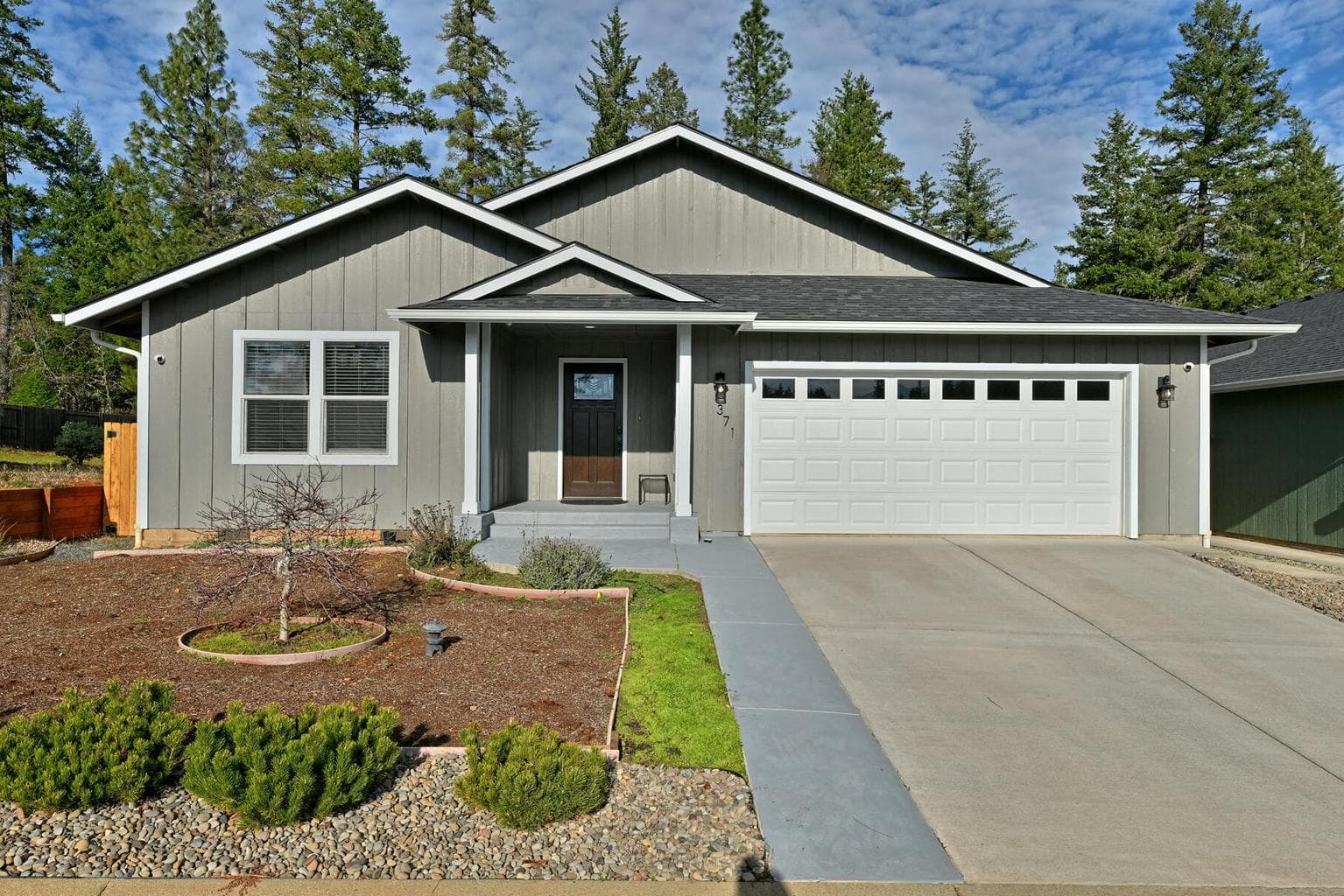 371 Cedar Ridge, Cave Junction, 97523