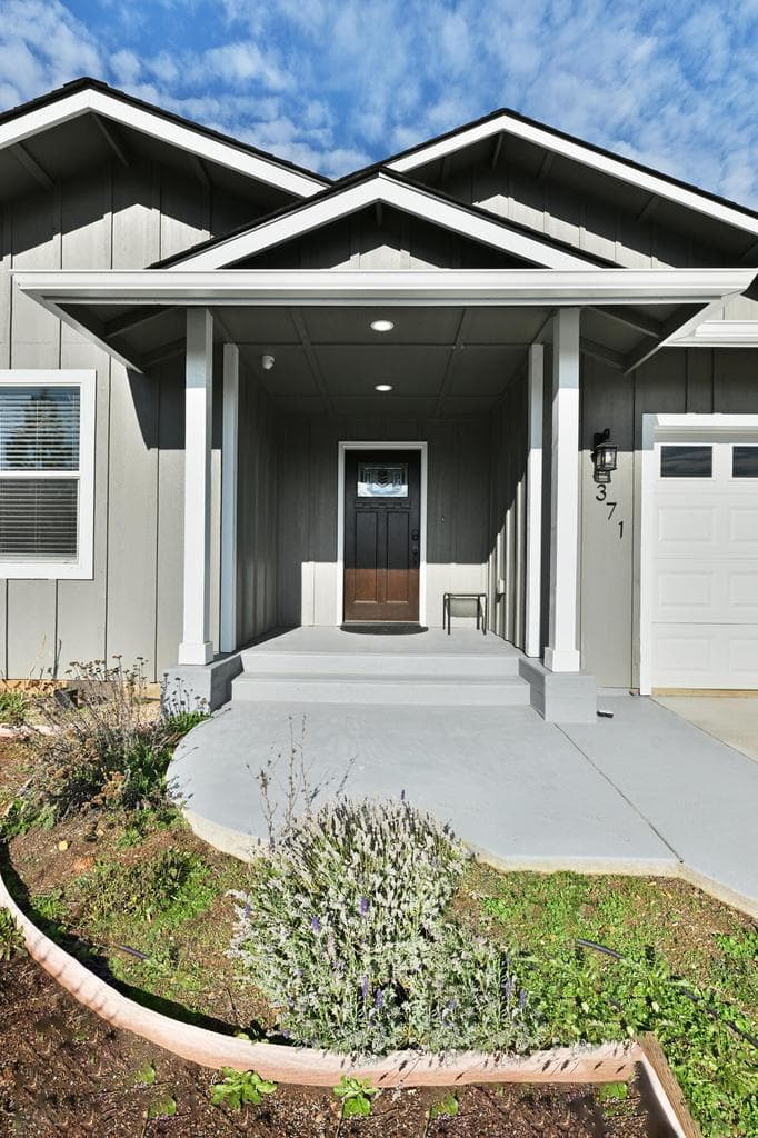 Photo of 371 Cedar Ridge 5 of 40