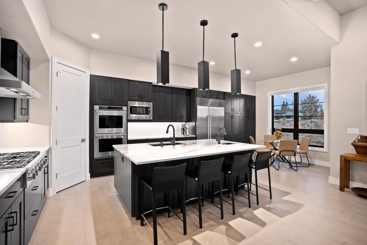 Photo of 61547 Hosmer Lake Drive 14 of 51