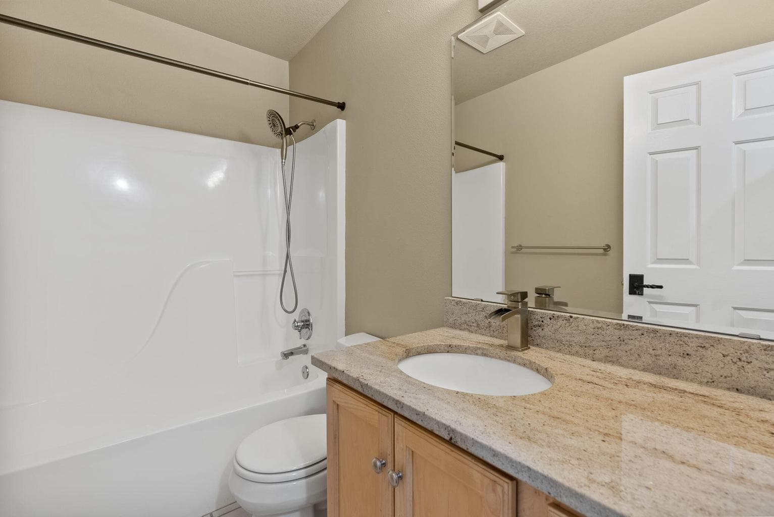 Photo of 3025 NW Fairway Heights Drive 19 of 32