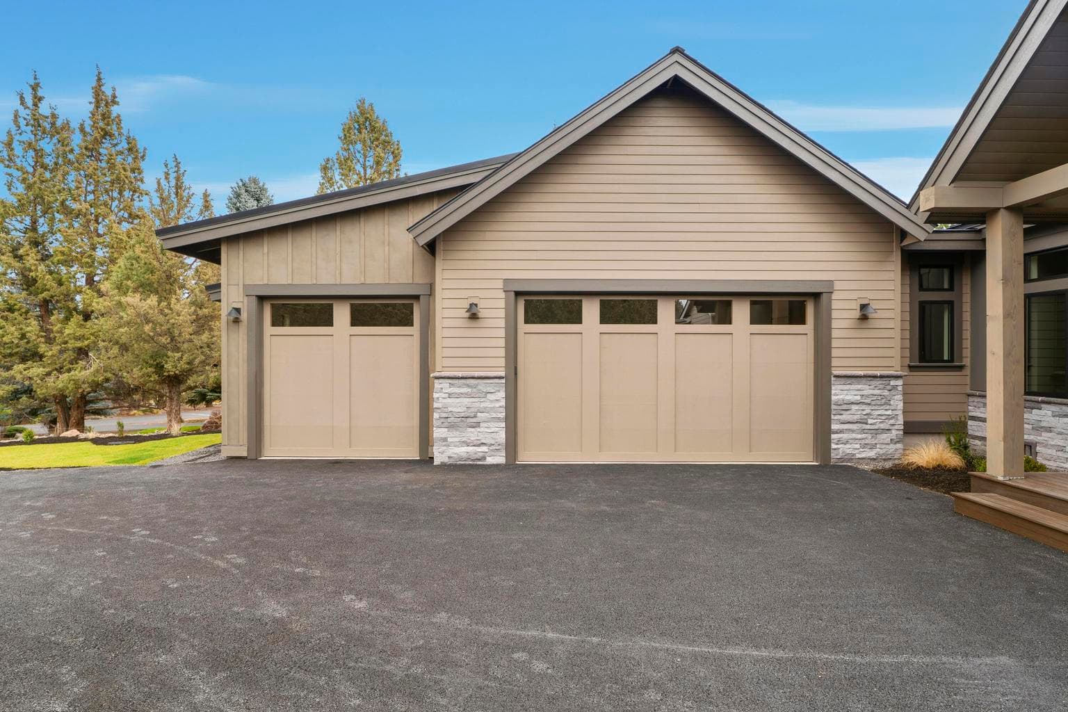 Photo of 2447 Osprey Drive 5 of 106