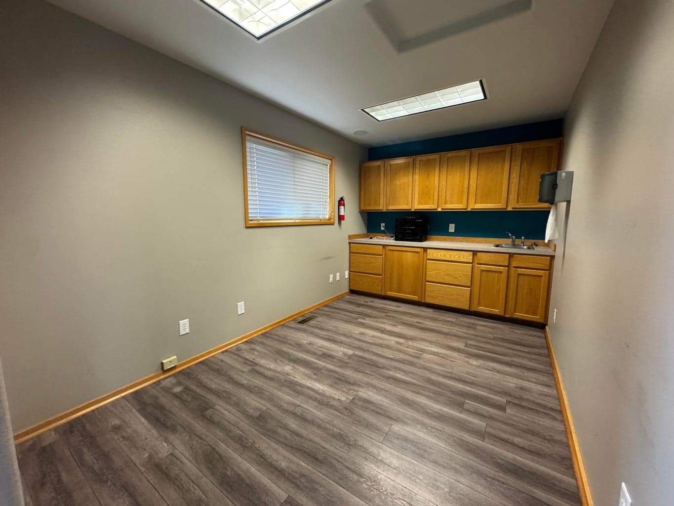 Photo of 917 SW Highland Avenue 8 of 12