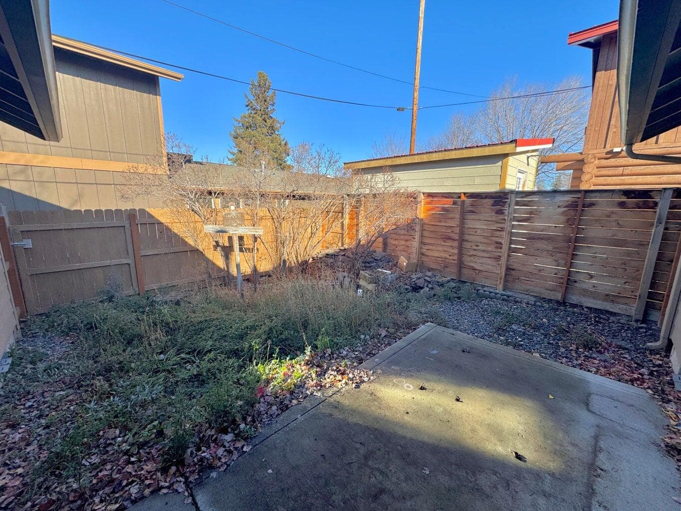 Photo of 917 SW Highland Avenue 12 of 12
